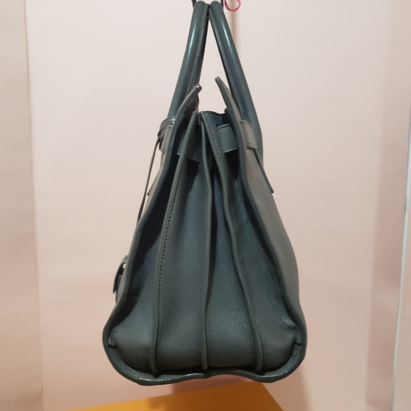 1️⃣0️⃣2️⃣0 Authenticated Saint Laurent Sac de Jour - Picture 11 of 15